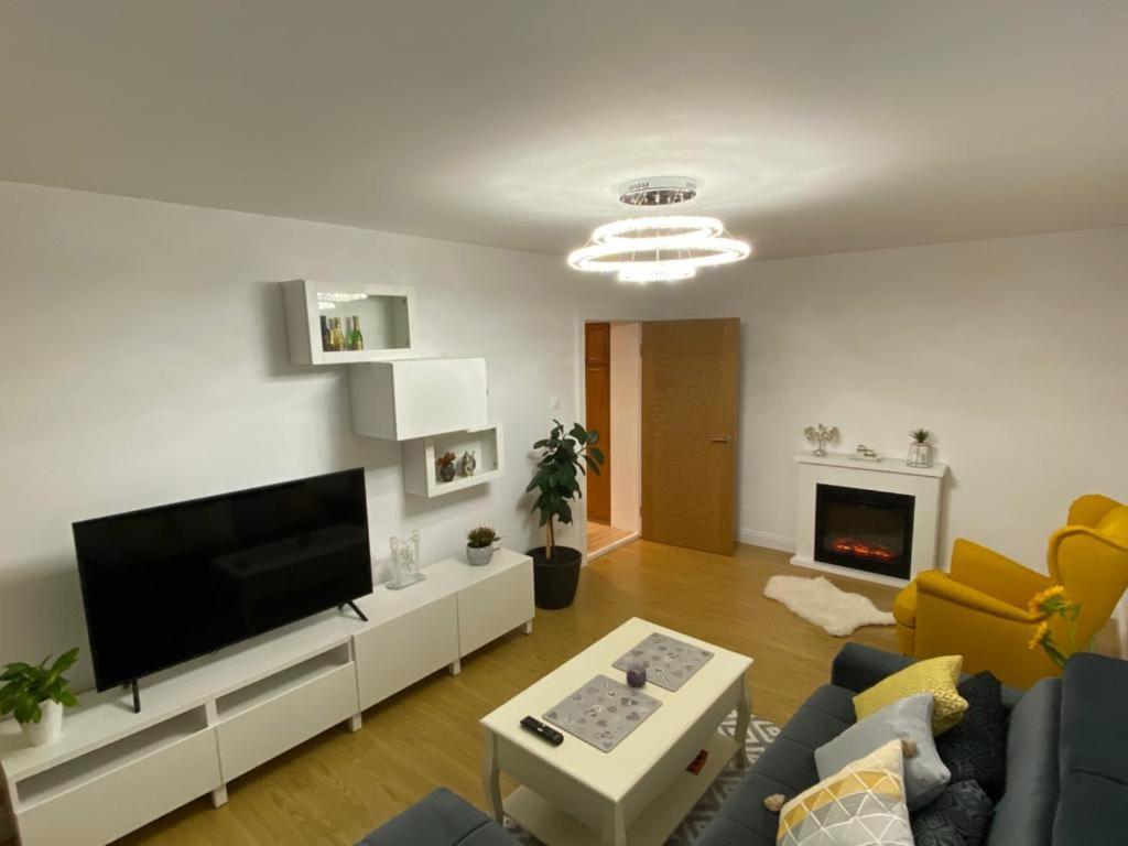 Bucovina View Apartment Campulung Moldovenesc Bagian luar foto