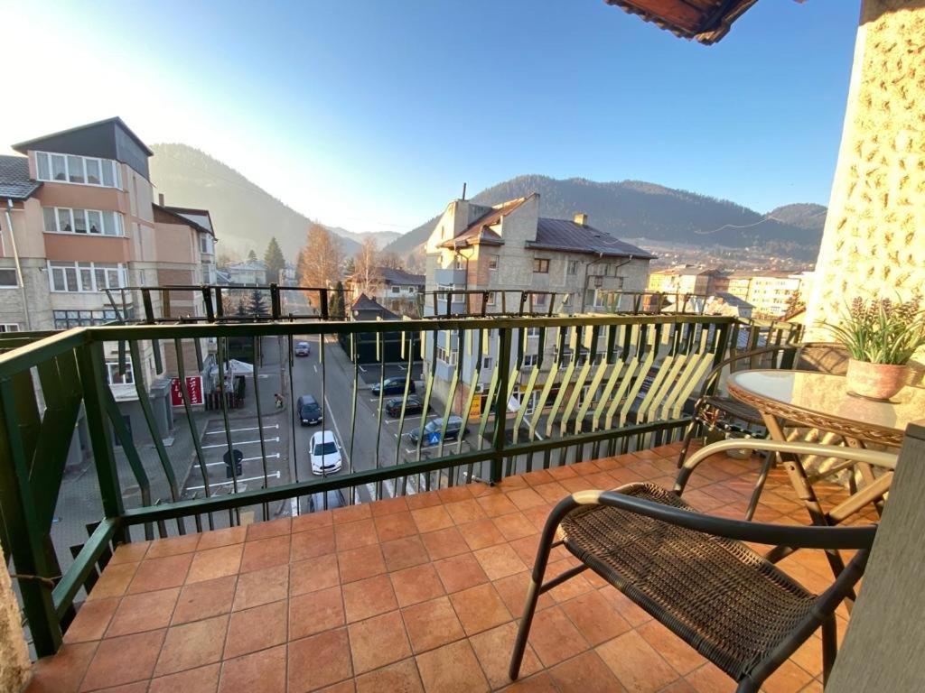 Bucovina View Apartment Campulung Moldovenesc Bagian luar foto